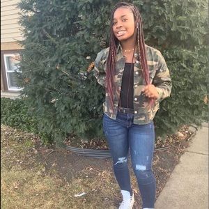 Meet your Posher, Imoni